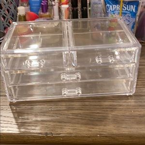 Makeup organizer